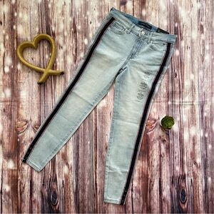 Tommy Hilfiger Women's Light Blue Jeans with Black Stripe